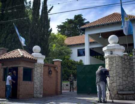 Amenaza de bomba en la Quinta de Olivos: operativo de la Policía Federal resultó negativo soldado muerto olivos