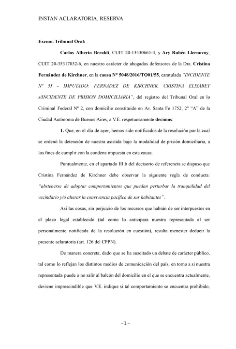 Cristina Kirchner pidió que la Justicia aclare si puede salir al balcón o no: "Parece joda" 2 resolucion judicial - 1