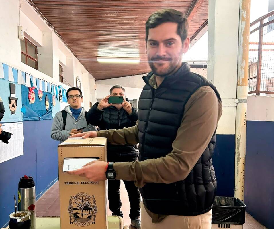 Fracaso de la UCR en Unidos por el Futuro: Walter “Chiquitín” Molina reconoció la pobre elección 2 "No fue la elección que esperábamos. Pero hay que gobernar el éxito y también asumir la responsabilidad en la derrota", dijo el titular de la UCR Misiones sobre la lista de Koch