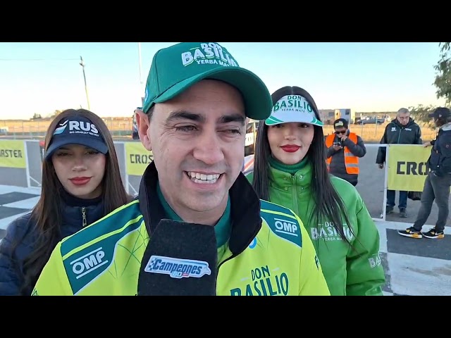 Durante gran parte de la final, Okulovich se mantuvo en la lucha directa por el podio.