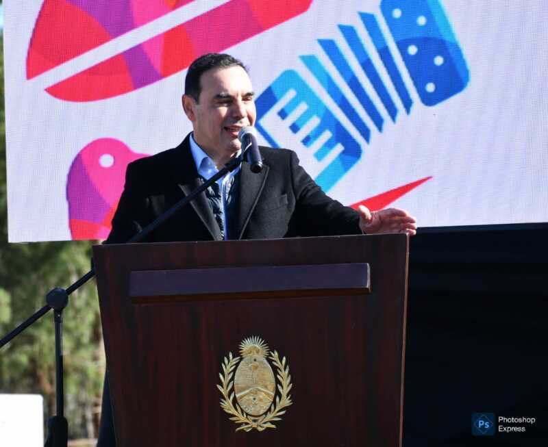 Valdés inauguró el Parque Industrial de Ituzaingó: "Este es solo el inicio del desarrollo y la modernización de la provincia" 1 “Es un esfuerzo enorme que hoy nos permite contar con un puerto operativo y un parque industrial con infraestructura de primer nivel”, subrayó Valdés.
