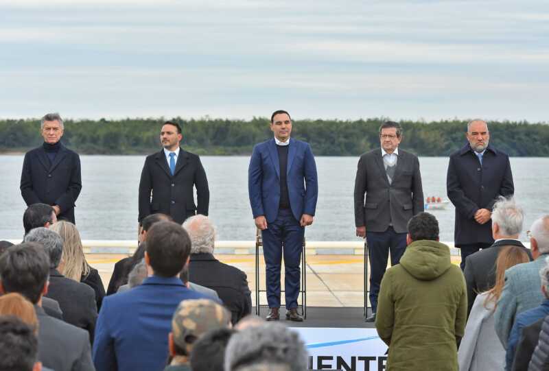 Valdés inauguró con Macri el nuevo puerto de Ituzaingó y marcó un antes y un después en la logística del Norte Grande 5 El intendente Juan Pablo Valdés afirmó: “Estamos ante la oportunidad de modificar la matriz productiva y generar trabajo digno. Este puerto es fruto de una decisión política clara y del acompañamiento del sector privado y el municipio”.