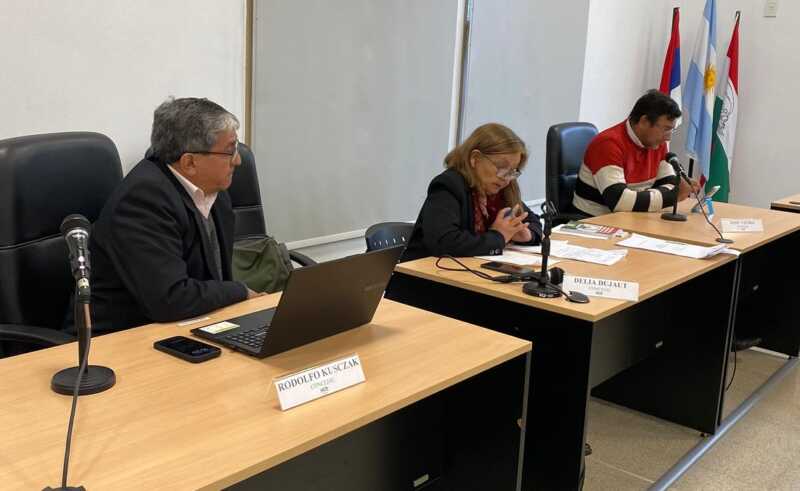 “El presupuesto fue votado por unanimidad el 18 de diciembre, con una única modificación en el artículo 15 sugerida por el concejal Peralta. Eso fue lo que se promulgó. No hubo veto del Ejecutivo, lo que demuestra que todo fue legal”, explicó Vieira