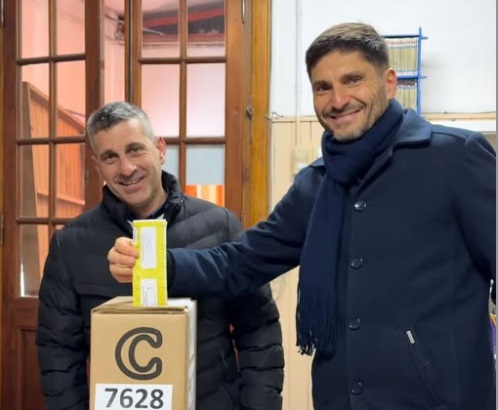 Santa Fe: Monteverde se impuso en Rosario y el peronismo ganó en cinco grandes ciudades 1 El gobernador radical Maximiliano Pullaro, principal referente de Unidos, celebró el desempeño territorial de su frente al destacar que “conducirá 145 localidades sin oposición”.