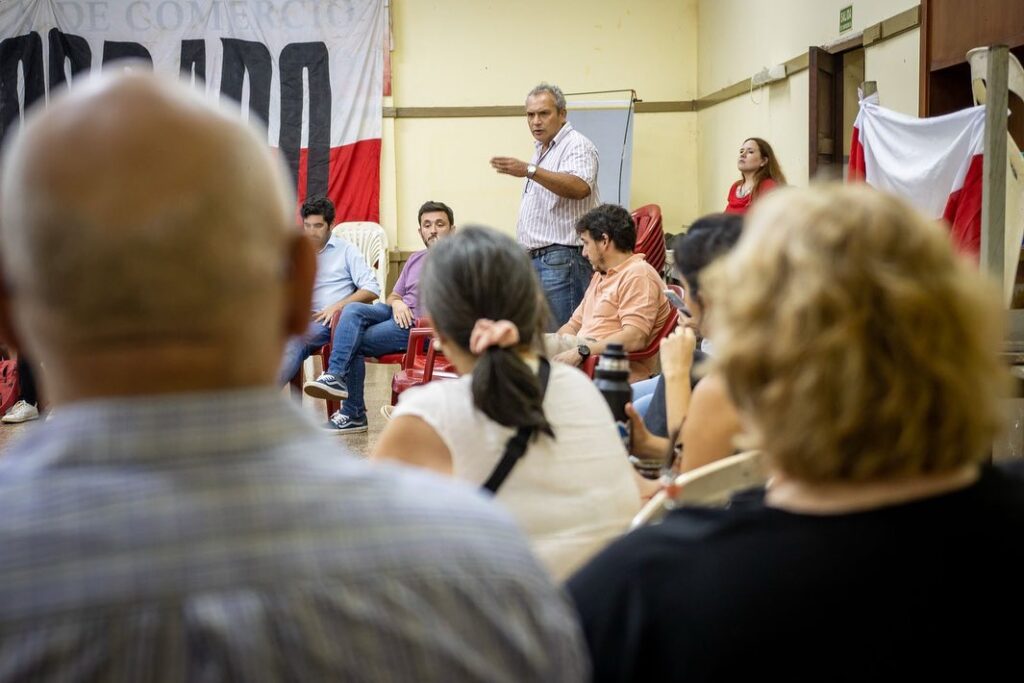 Fracaso de la UCR en Unidos por el Futuro: Walter “Chiquitín” Molina reconoció la pobre elección 1 Molina cargó además contra las decisiones que derivaron en una oposición dispersa, donde incluso fuerzas menores lograron capitalizar más votos que el radicalismo