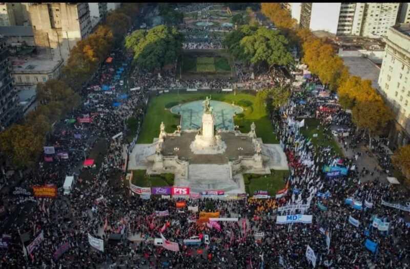 Pitrola alertó sobre el ausentismo y la crisis política 3 Pitrola llamó a votar al FITU frente al ajuste
