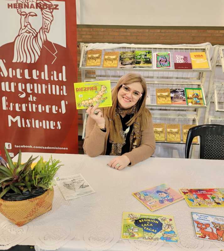 Oberá celebra la Feria del Libro hasta el fin de semana 4 516769639 25057659410490869 7558122065882043315 n - 3