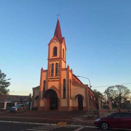 Despido en iglesia de Apóstoles: el párroco justificó que fue por "recorte presupuestario" Apóstoles