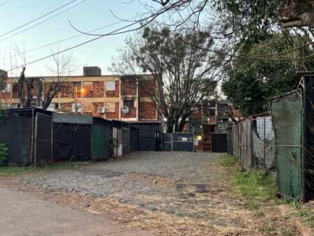 Denuncian robos, usurpaciones y narcomenudeo en Villa Cabello: “Encontraron una jaula llena de droga” Villa Cabello robos
