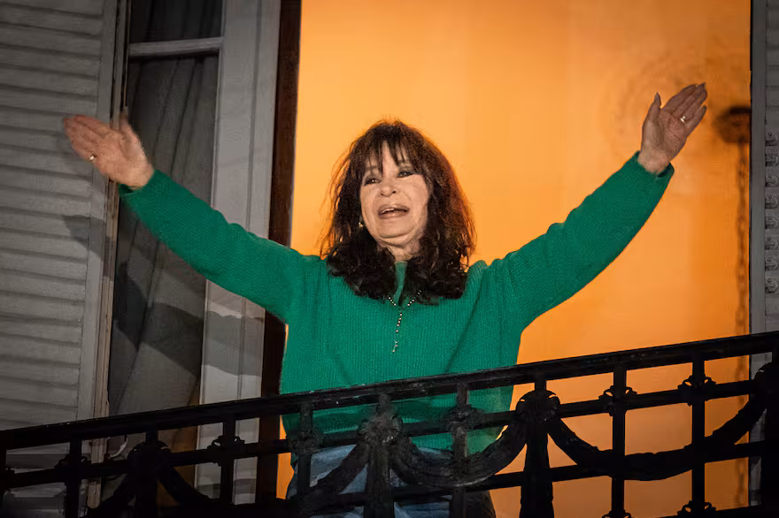 Agustín Rossi analizó el círculo vicioso del modelo económico nacional y advirtió que existen condiciones para un juicio político a Milei 4 El juicio por los Cuadernos se activa a las 13:30 con Cristina Kirchner conectada a la audiencia.