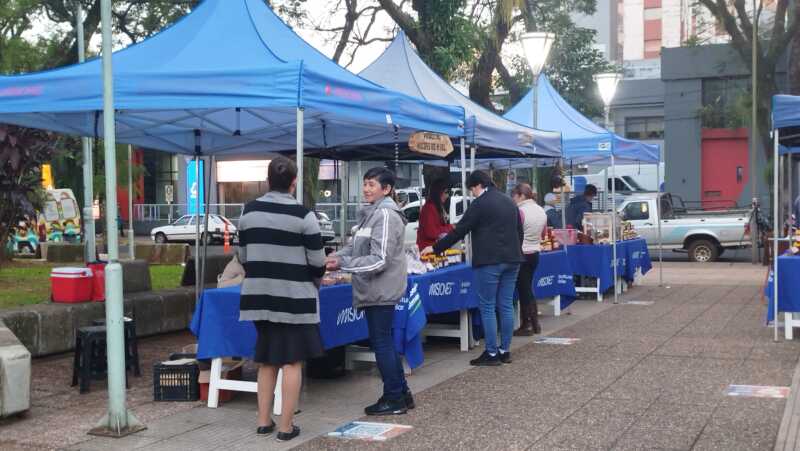 Sabores locales y cultura se unen en la feria “La Dulzura de Mi Tierra” en Posadas 8 Feria dulce 4 - 7