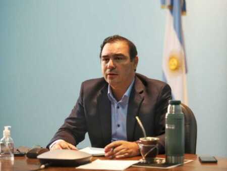 Corrientes asegura que paga los sueldos más altos en seguridad y docente del NEA gustavo valdez corrientes