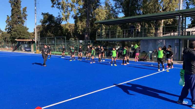 Hockey 3 - 3