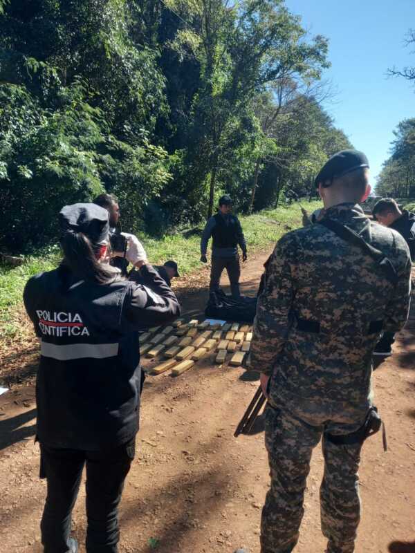 Golpe al narcotráfico en Gobernador Roca: Secuestran más de 100 kilos de marihuana 1 Gobernador Roca