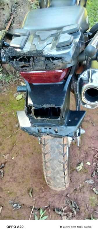 Iguazú: secuestran motos tras videos en redes por picadas ilegales 4 El segundo allanamiento fue en la zona de 2000 Hectáreas, donde se incautó una moto Honda XR 190 cc y un teléfono celular