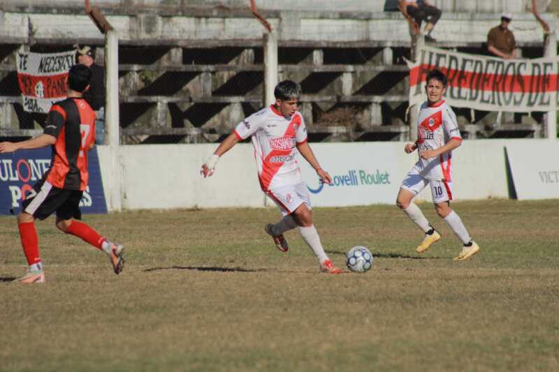 Guaraní venció 2-1 a Rosamonte en el Torneo Provincial 2 Guaraní venció 2-1 a Rosamonte en el Torneo Provincial