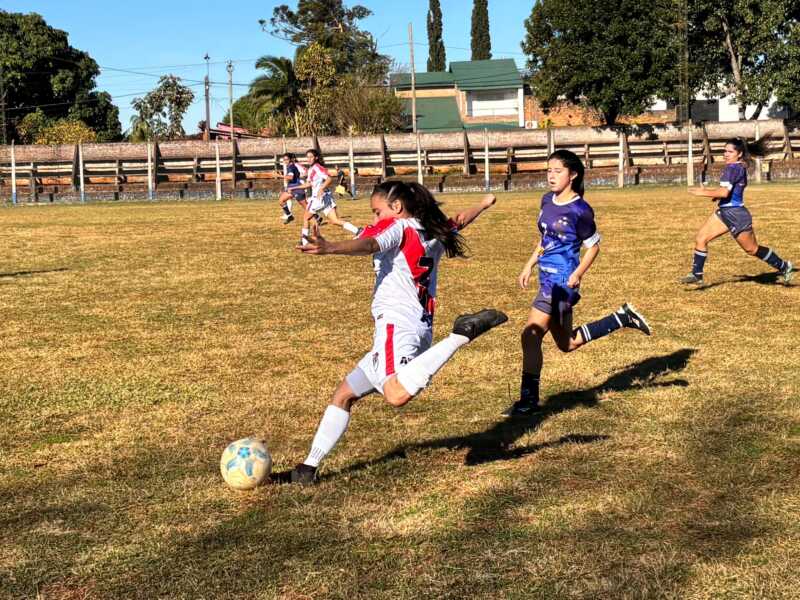 Guaraní avanza en el Regional Femenino con puntaje ideal La Liga Posadeña confirmó el inicio del Torneo Apertura femenino para el 25 de abril, con nuevo formato y sedes centralizadas.