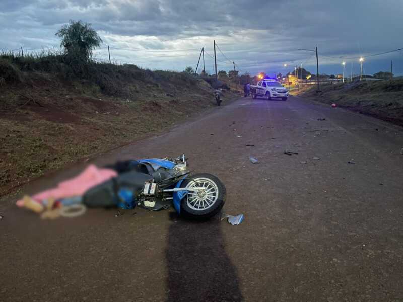Siniestro fatal en Apóstoles: murió un motociclista 4 El siniestro ocurrió alrededor de las 7:00 sobre la calle Urquiza, en inmediaciones del centro urbano de Apóstoles