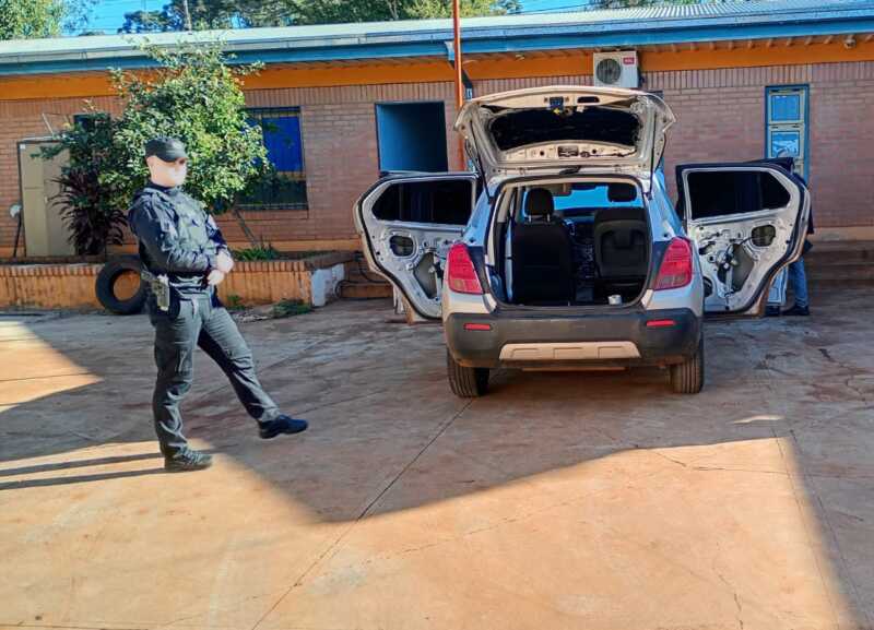 Cayó presunta red delictiva: secuestraron vehículos robados en Misiones 5 Cae red que robaba y revendía vehículos en Misiones