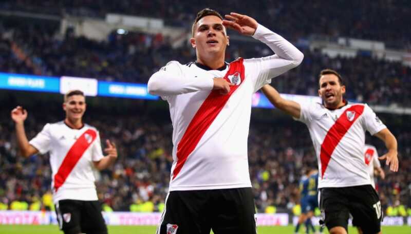 El regreso cantado: Juanfer Quintero es oficialmente nuevo refuerzo de River Juanfer Quintero vuelve a River