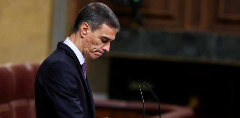 Eduardo Reina: "Un caso más de corrupción le costará la presidencia a Pedro Sánchez" Pedro Sánchez España
