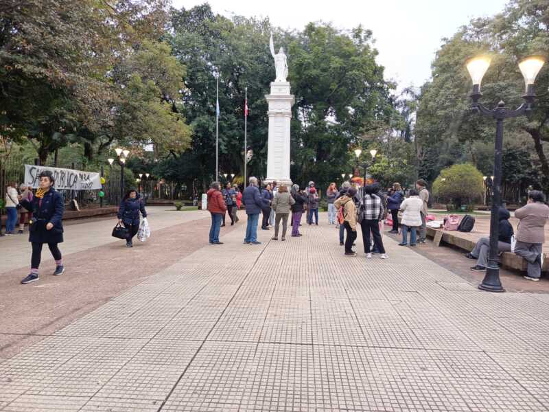En Posadas también protestaron en defensa del Hospital Garrahan 2 Posadas