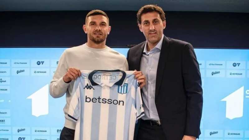 Una “Maravilla”: Racing blindó a Adrián Martínez con la cláusula más alta en la historia del fútbol argentino Racing blindó a Maravilla Martínez