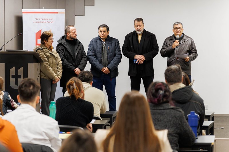 Residencias: 248 postulantes rindieron examen para salud en Misiones 5 El director de Recursos Humanos del Ministerio de Salud Pública, Javier Fernando Daniel Mattivi, destacó que “en 2024 se logró cubrir el 88% de las plazas disponibles” y que este año se espera alcanzar entre un 85% y 90% de cobertura.
