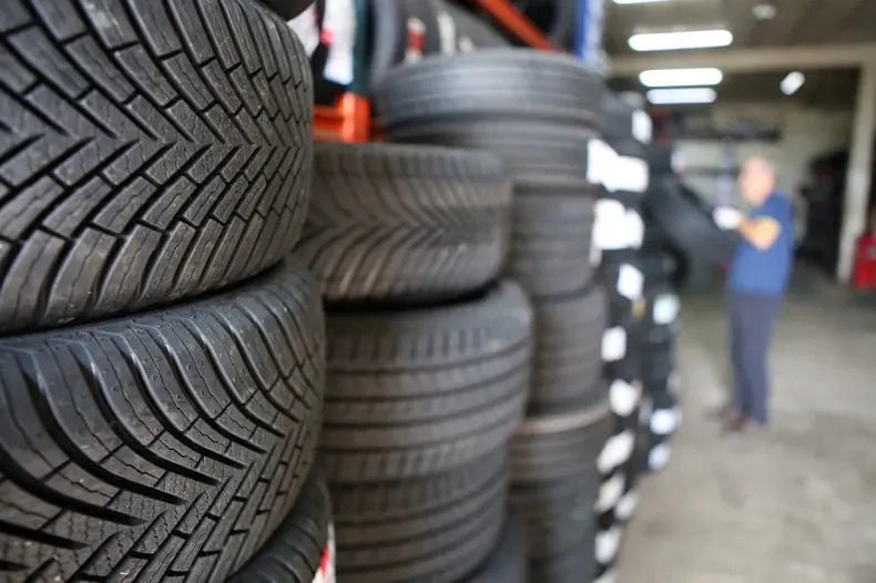 Neumáticos: “Las ventas están al 50% y el 80% se hace con tarjeta” neumáticos
