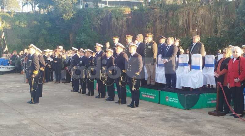 Alumnos del liceo Storni recibieron sus uniformes: “Es algo de una vez en la vida” 23 WhatsApp Image 2025 07 04 at 10.40.59 1 - 22