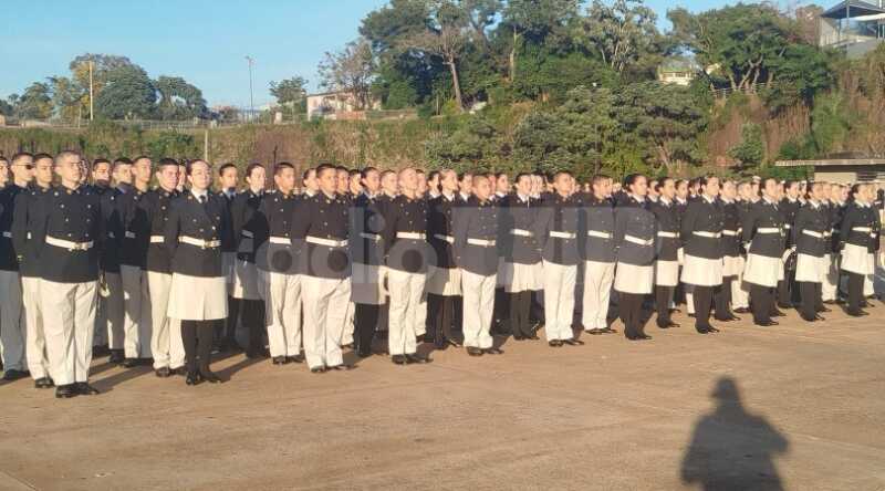 Alumnos del liceo Storni recibieron sus uniformes: “Es algo de una vez en la vida” 2 WhatsApp Image 2025 07 04 at 10.40.59 5 - 1