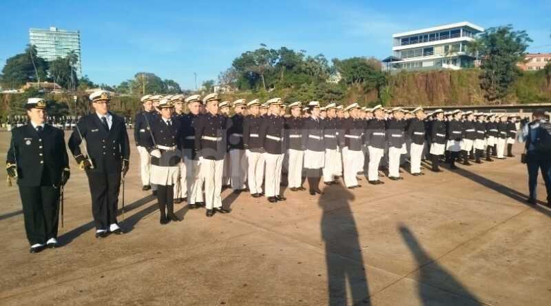 Alumnos del liceo Storni recibieron sus uniformes: “Es algo de una vez en la vida” Liceo Storni