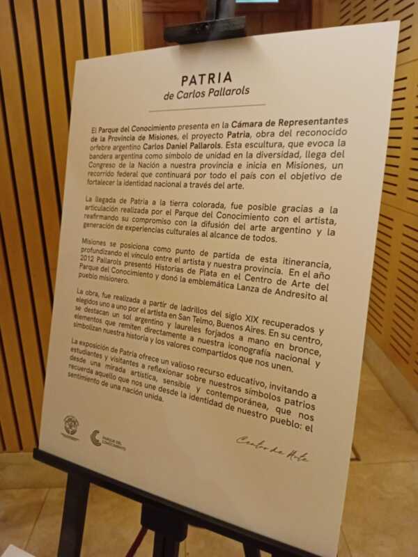 “Patria” llegó a Misiones: la escultura de Carlos Pallarols que invita a la unión de los argentinos 6 WhatsApp Image 2025 07 08 at 09.10.44 - 5