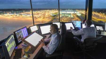 Conflicto con los controladores aéreos: “La justicia no le va a soltar la mano al turismo” paro de controladores aéreos