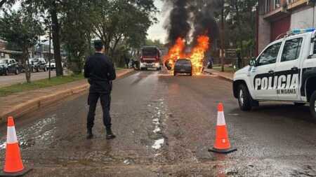 incendio de un auto en El Soberbio