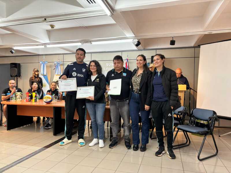 La Selección Argentina de Beach Vóley desembarcó en Posadas: “Lo soñamos con el corazón” 3 WhatsApp Image 2025 07 17 at 11.21.30 - 2