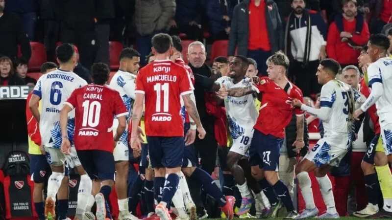 Liga Profesional: Racing se hizo fuerte en Córdoba e Independiente cayó en Avellaneda 4 WhatsApp Image 2025 07 21 at 08.58.55 1 - 3