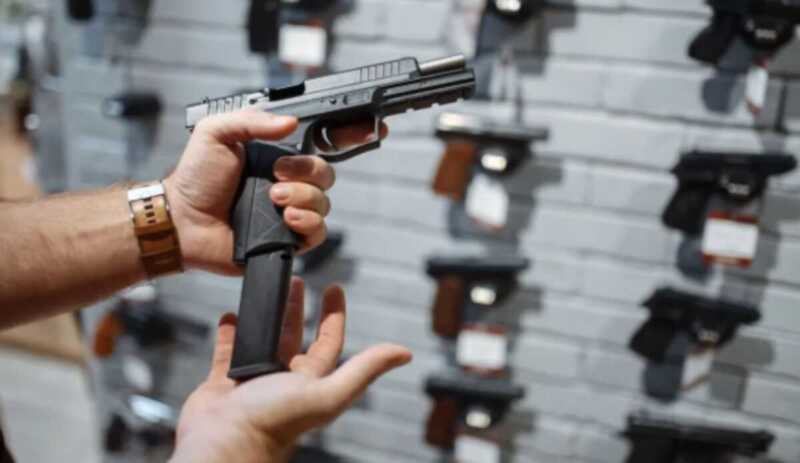 Habilitan el trámite digital para obtener la credencial de usuario de armas de fuego armas