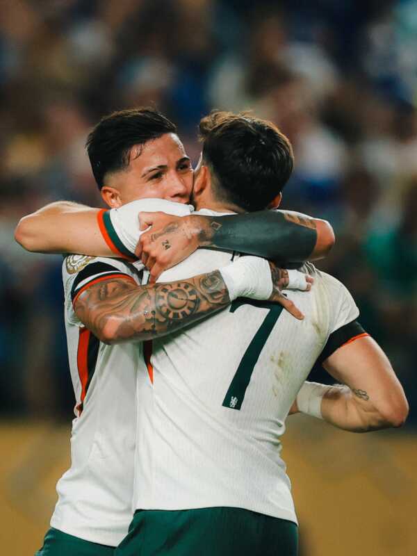 Chelsea venció a Palmeiras y jugará la semifinal del Mundial de Clubes 2 El volante argentino Enzo Fernández estuvo desde el inicio, mostró solidez pero también debió trabajar más de lo esperado