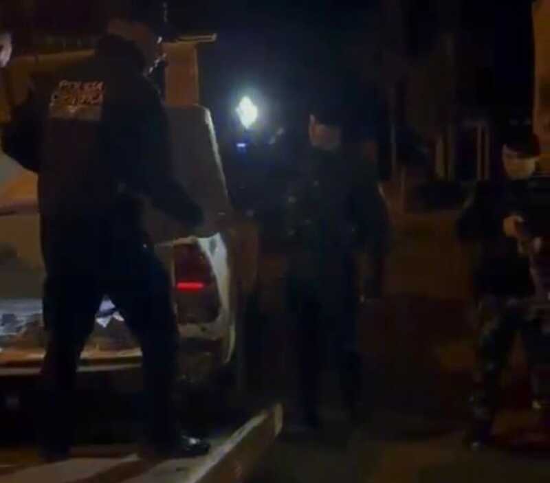 Dos de Mayo: incautaron camioneta robada con $33 millones en cigarrillos de contrabando 4 Al verificar los datos del vehículo, se descubrió que las chapas patentes correspondían a un automóvil Honda robado en la provincia de Buenos Aires