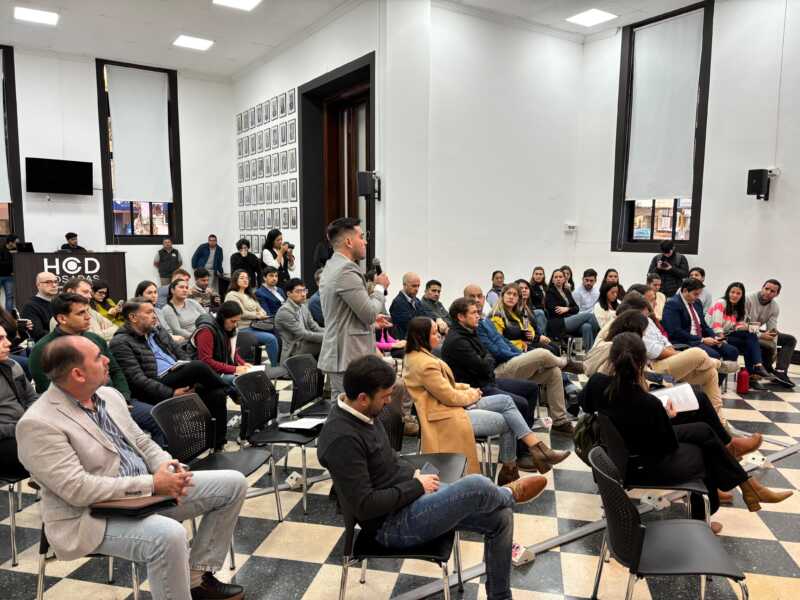 Posadas debate un nuevo Código de Edificación: escucharon a vecinos y empresarios del sector 6 comision urbana 1 - 5