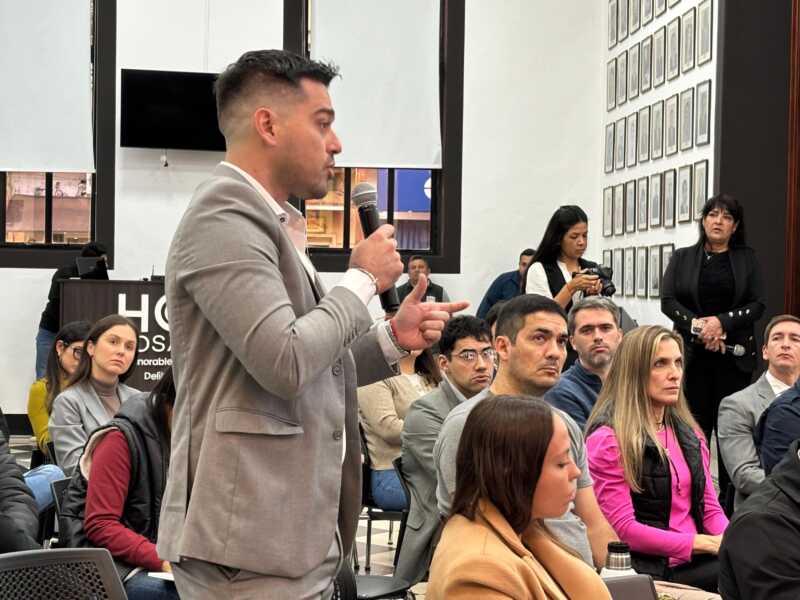Posadas debate un nuevo Código de Edificación: escucharon a vecinos y empresarios del sector 4 comision urbana 2 - 3
