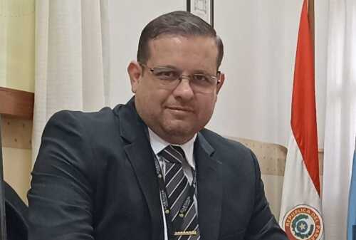 Castro insistió en que, mientras los grandes actores industriales tienen espalda financiera, los pequeños productores están al borde del colapso.