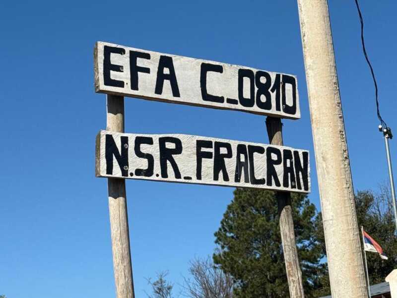 Las EFA están presentes en Pozo Azul, Fracrán, Wanda, Campo Ramón, Eldorado, entre otras localidades. Esta expansión no responde a una lógica centralizada, sino al compromiso de acercar la educación a los contextos rurales