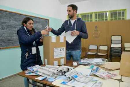Se habilita el pago a las autoridades de mesa de las elecciones legislativas de junio autoridades de mesa