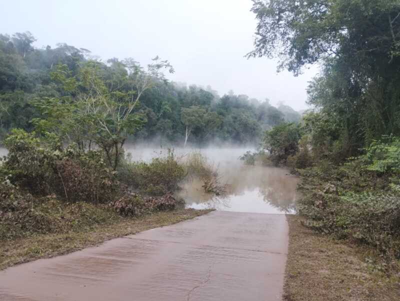 El parque provincial Moconá continuaba cerrado, el arroyo Yabotí tenía 7,60 metros manteniendo el agua sobre el puente