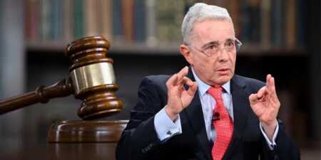 Justicia en Colombia: Álvaro Uribe, el primer ex presidente condenado feb9b3 dc0001a704e74a55b7c446e2084e7a69mv2 - 1
