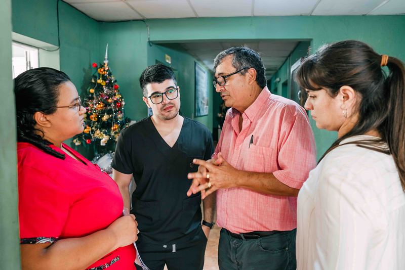 Fernández Sosa advirtió que el nuevo esquema nacional de becas “precariza el trabajo de los residentes” 3 “En esos hospitales los residentes podrían quedar sin aportes si optan por la beca institucional. Es un retroceso grave”, dijo Fernández Sosa.
