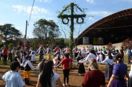 Oberá vive la Pre Fiesta del Inmigrante y lanza oficialmente la 45° edición nacional obera pre fiesta inmigrante