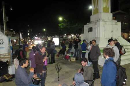 Más misioneros buscan viandas de ollas populares y advierten que "las políticas públicas no alcanzan" situación de calle Posadas